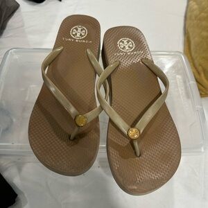 Tory Burch Women's Tan Flip Flops